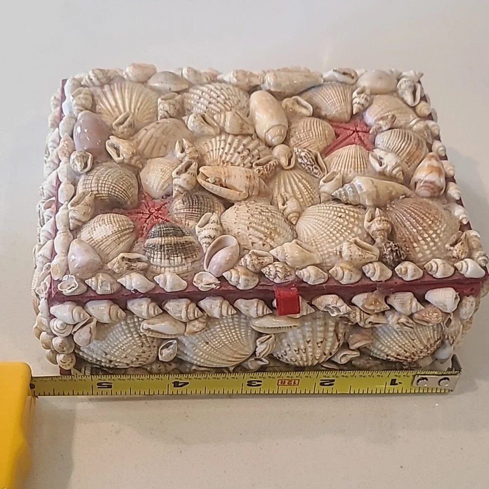 Vintage Shell Box - Picture 10 of 10